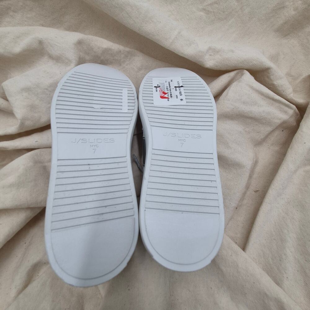 NEW J/SLIDES Taylor silver metallic sneakers Womens size 7 - Picture 6 of 6
